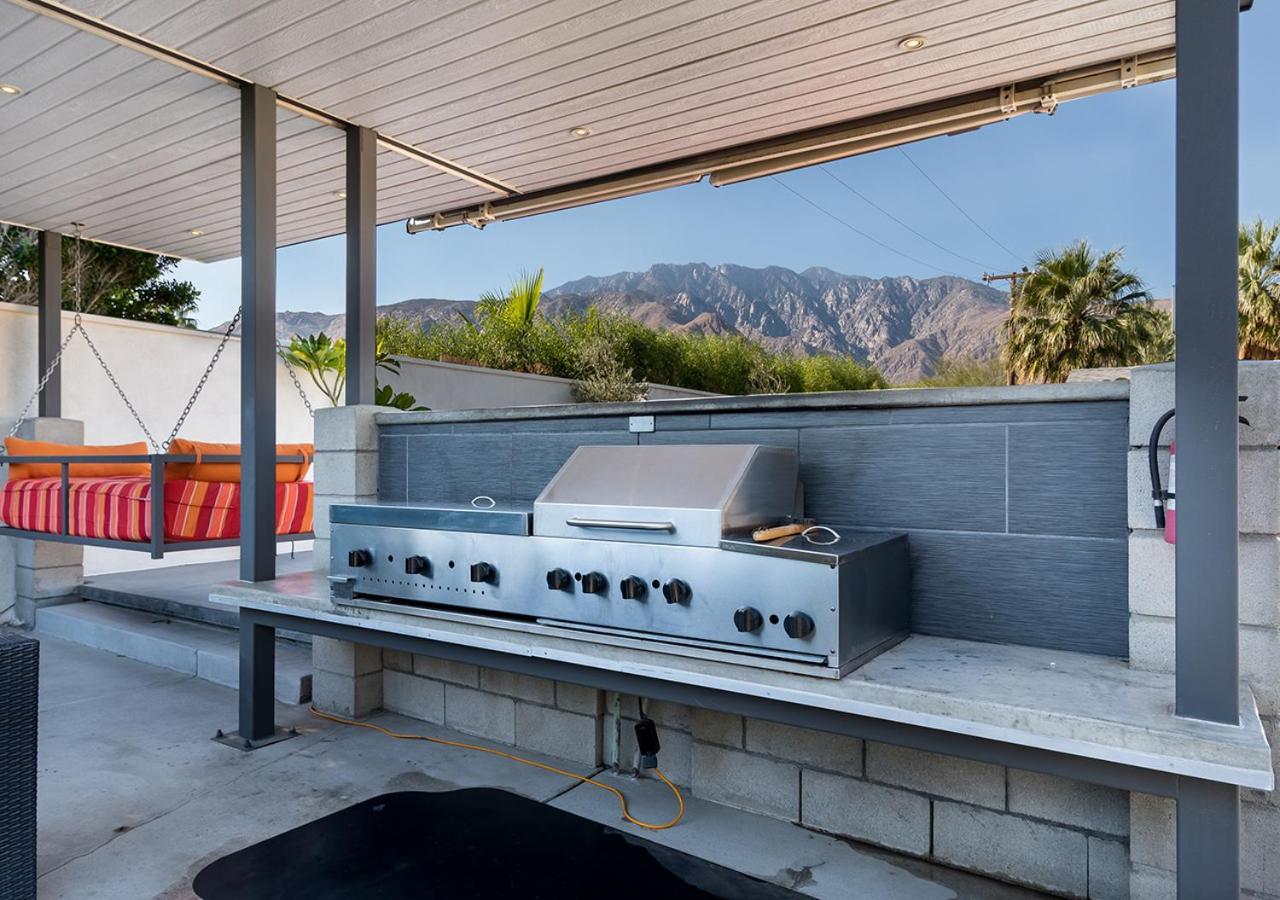 Luxury Desert Oasis Villa Palm Springs Exterior photo