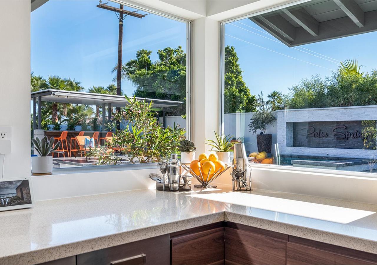 Luxury Desert Oasis Villa Palm Springs Exterior photo